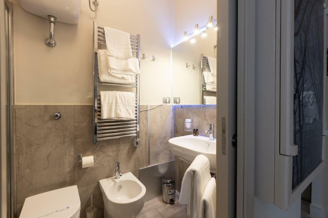Art & B.E.D.S. Hotel Napoli Bagian luar foto