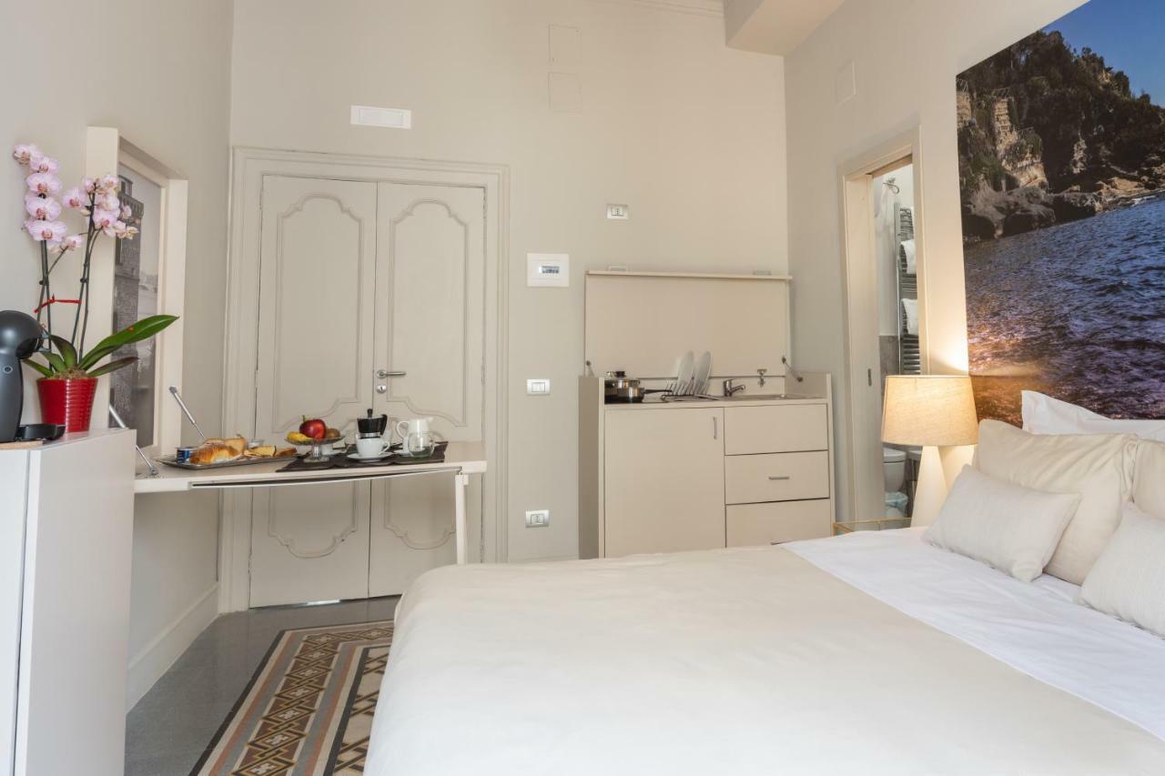 Art & B.E.D.S. Hotel Napoli Bagian luar foto